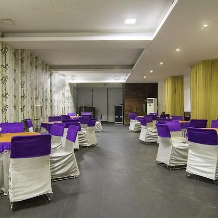 Treebo Palm Tree Palam Vihar Hotell Gurgaon Eksteriør bilde