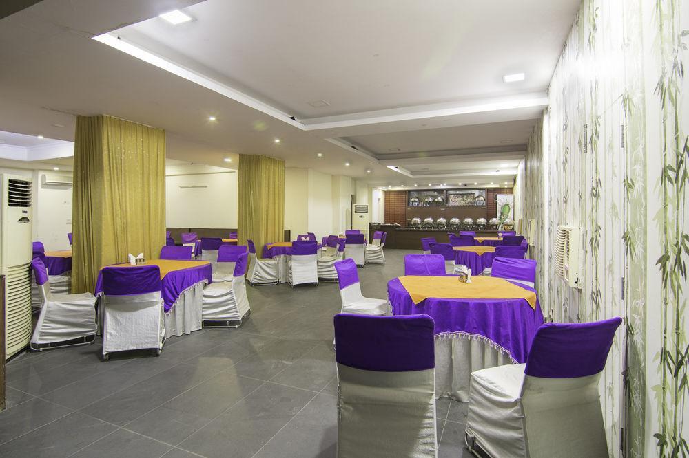 Treebo Palm Tree Palam Vihar Hotell Gurgaon Eksteriør bilde