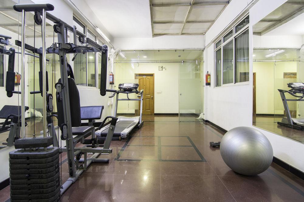 Treebo Palm Tree Palam Vihar Hotell Gurgaon Eksteriør bilde
