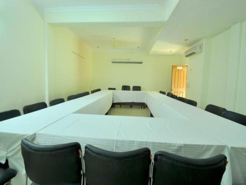 Treebo Palm Tree Palam Vihar Hotell Gurgaon Eksteriør bilde
