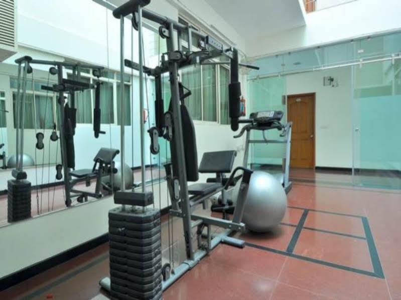 Treebo Palm Tree Palam Vihar Hotell Gurgaon Eksteriør bilde